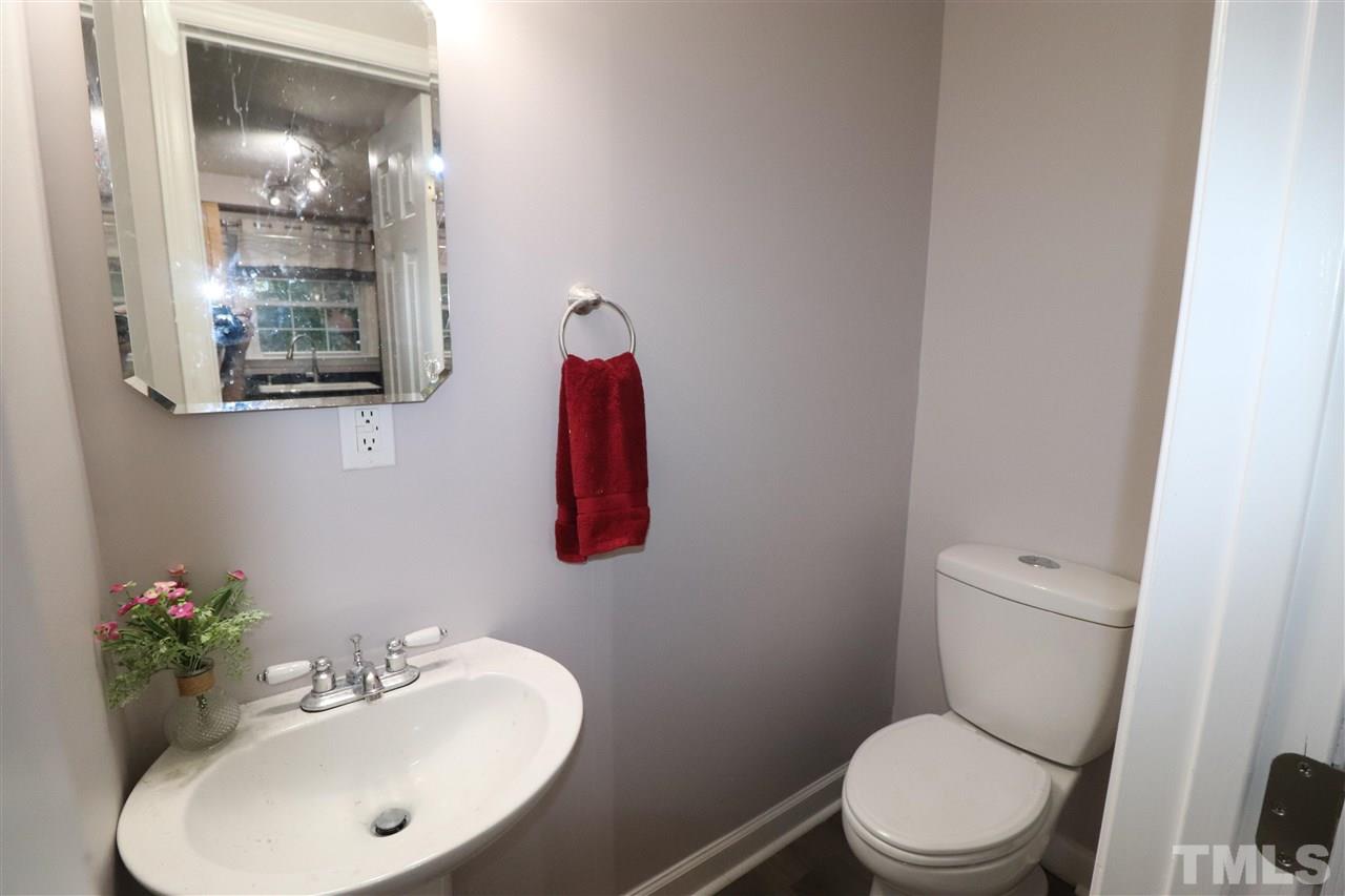 149 Jones Franklin Road, Unit D Raleigh, NC 27606 - Photo 10 of 26