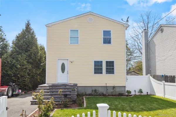 $660,000 | 30 South 28th Street, Wyandanch, NY 11798