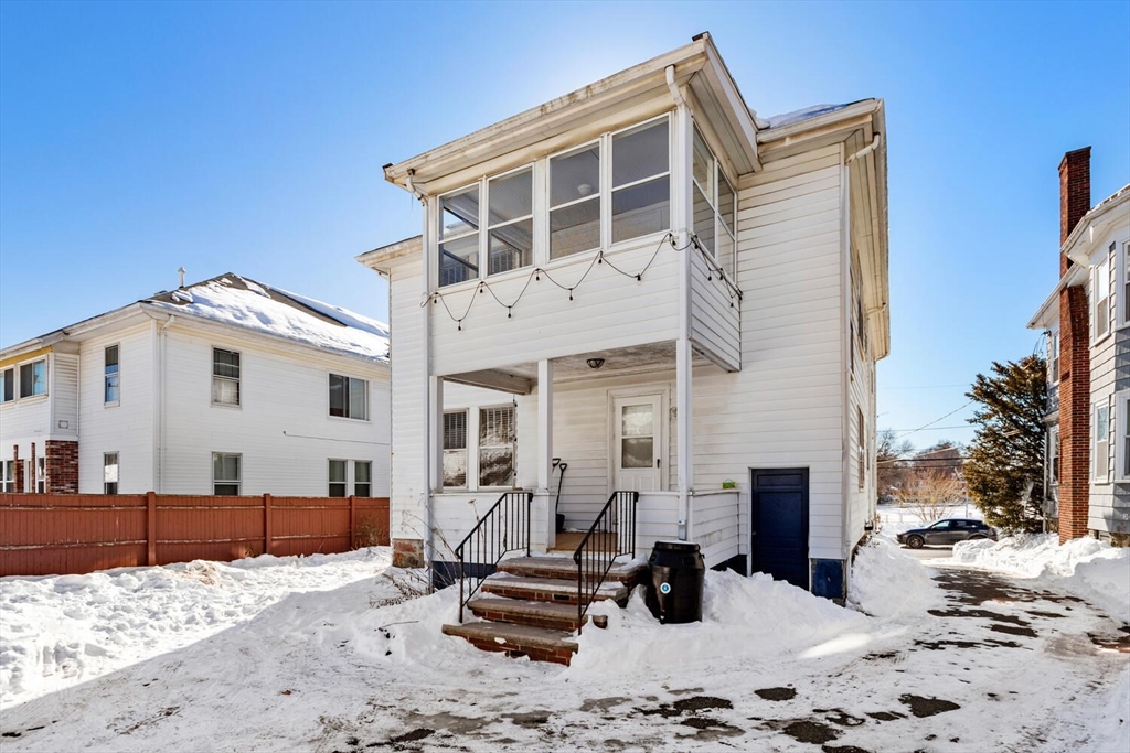 178 Norfolk Avenue, Unit 178 Swampscott, MA 01907 - Photo 26 of 33 a view of a chairs and tables in the patio