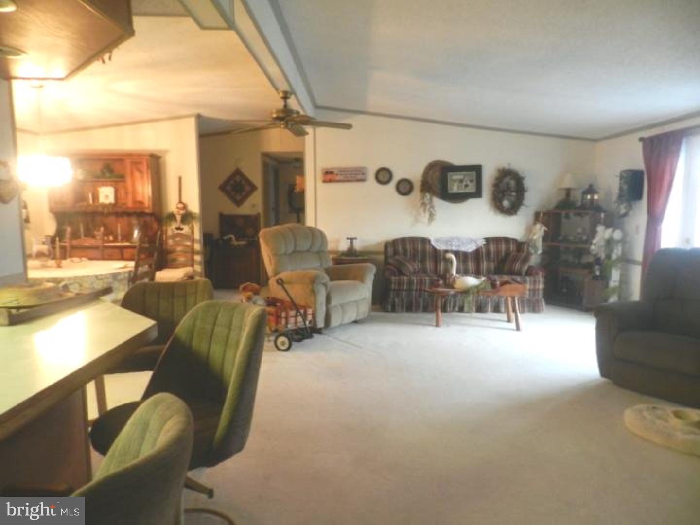 2862 Gun And Rod Club Road Houston, DE 19954 - Photo 18 of 25 Living Room