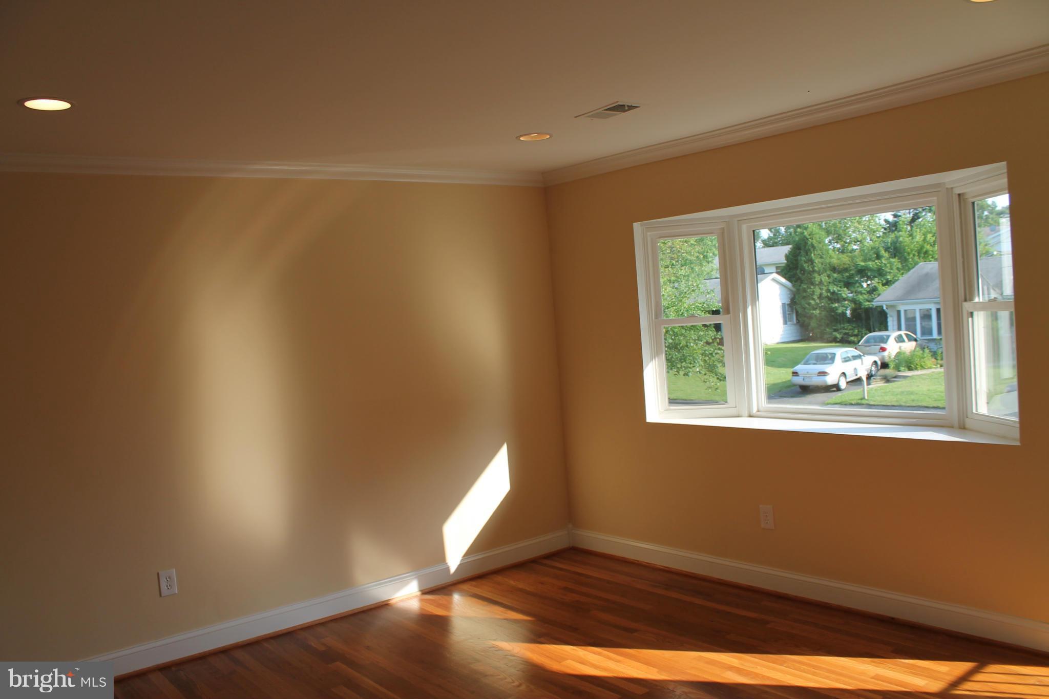 205 East Tazewell Road Sterling, VA 20164 - Photo 9 of 20 Interior (General)