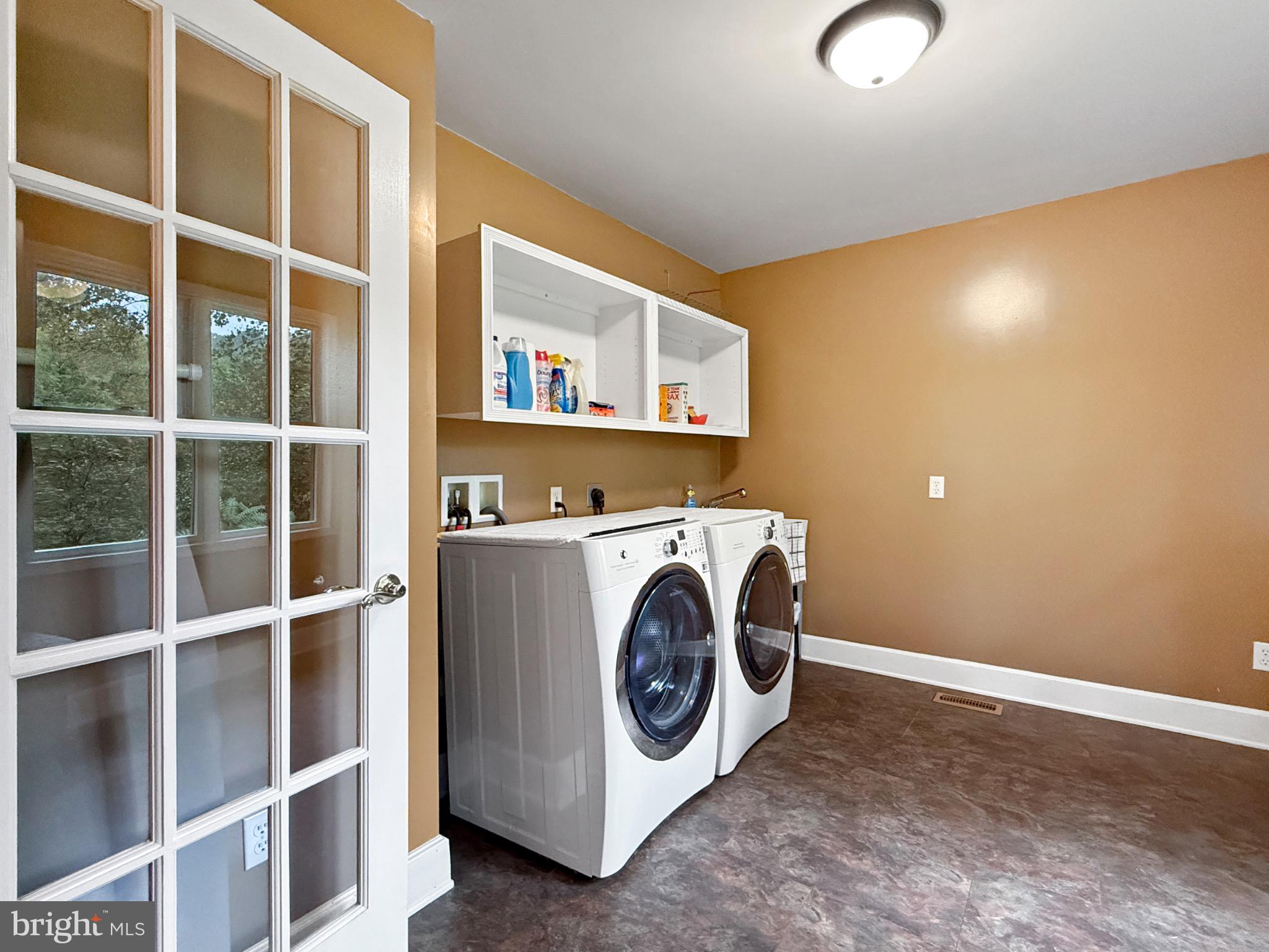 8749 Ramsburg Road Thurmont, MD 21788 - Photo 36 of 61 a utility room with dryer and washer