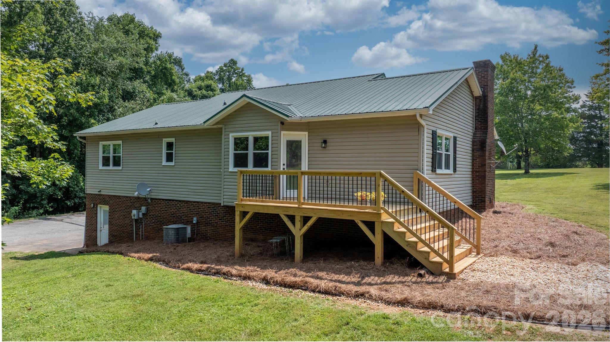 2990 Clarks Chapel Road Lenoir, NC 28645 - Photo 34 of 41