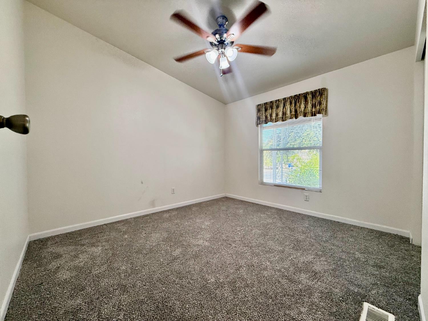 140 Clipper Lane Modesto, CA 95356 - Photo 12 of 25