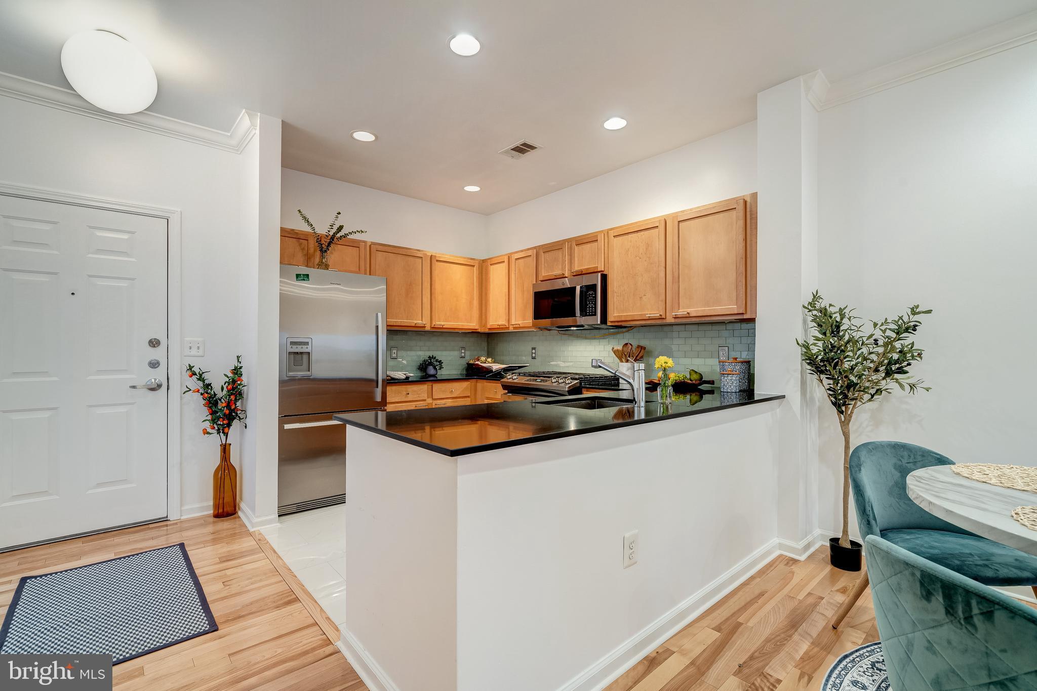 12000 Market Street, Unit 235 Reston, VA 20190 - Photo 20 of 45 Recessed Lighting