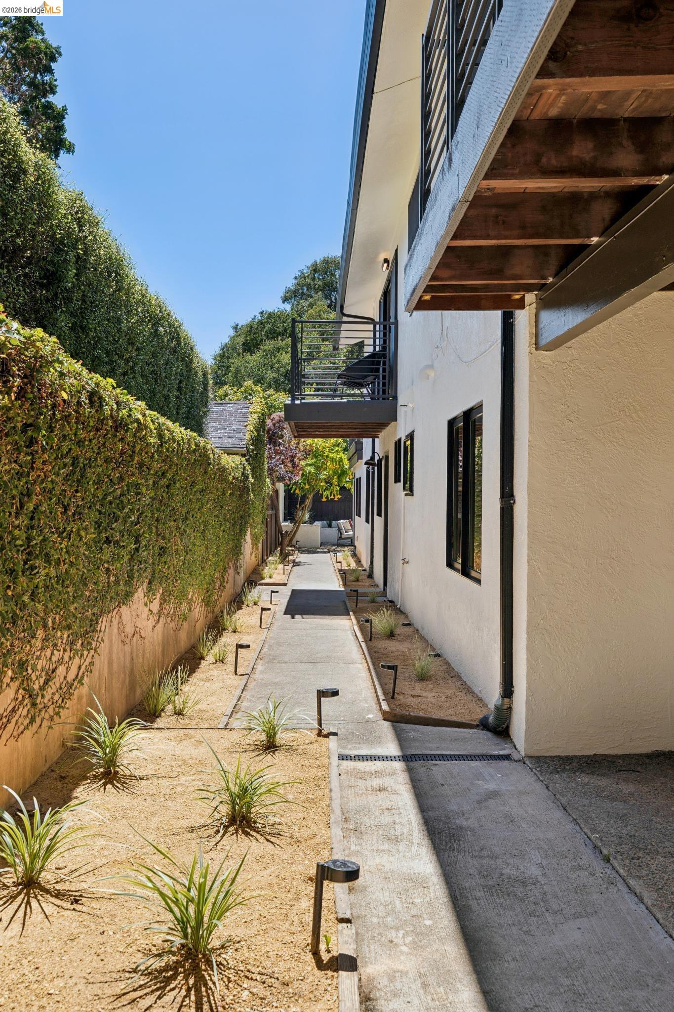 921 Underhills Road Oakland, CA 94610 - Photo 75 of 97