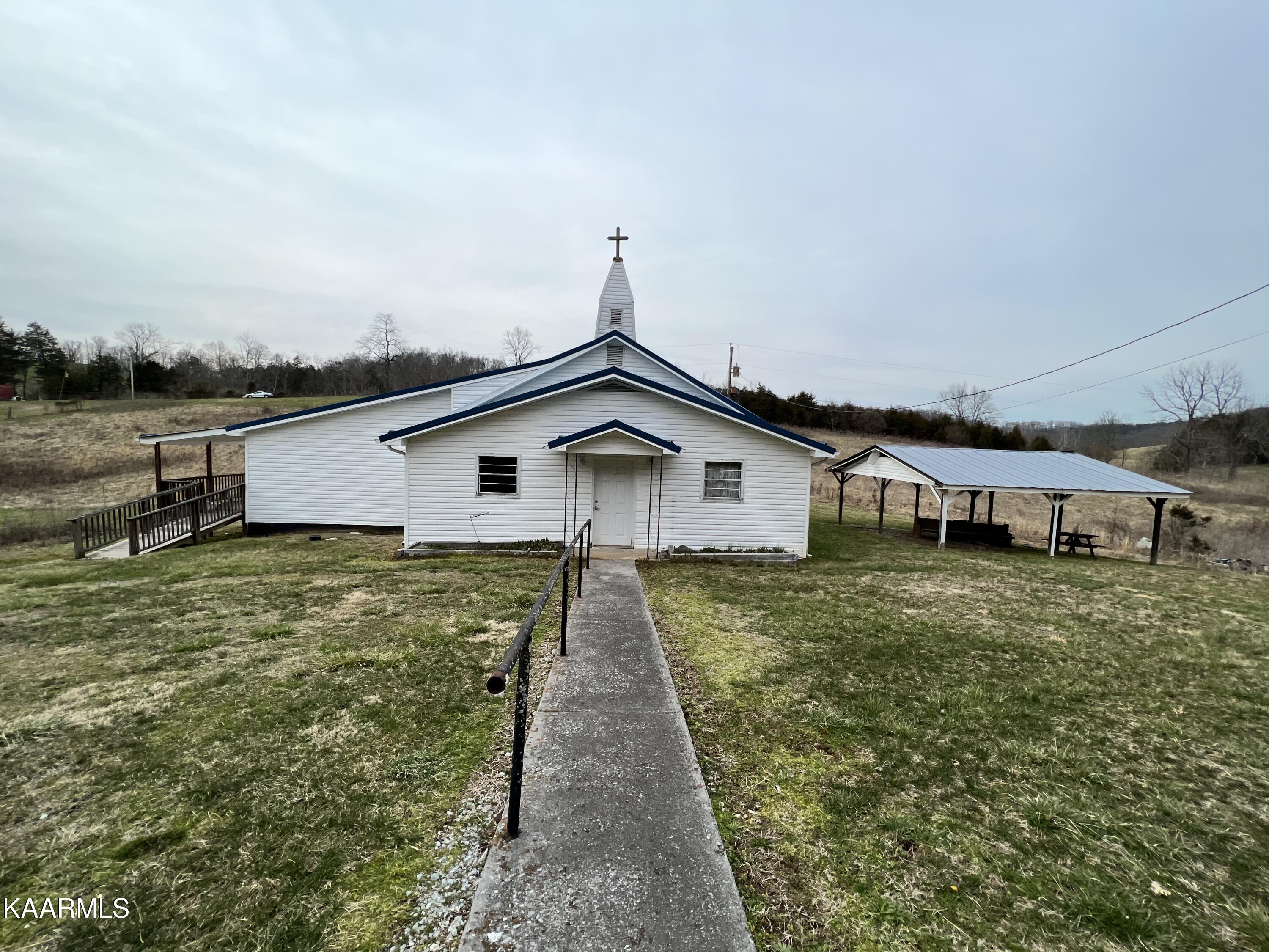 2667 Hurricane Road Jonesville, VA 24263 - Photo 1 of 28 31EA214F-9B18-4E19-BA9B-A4510B63DBC8