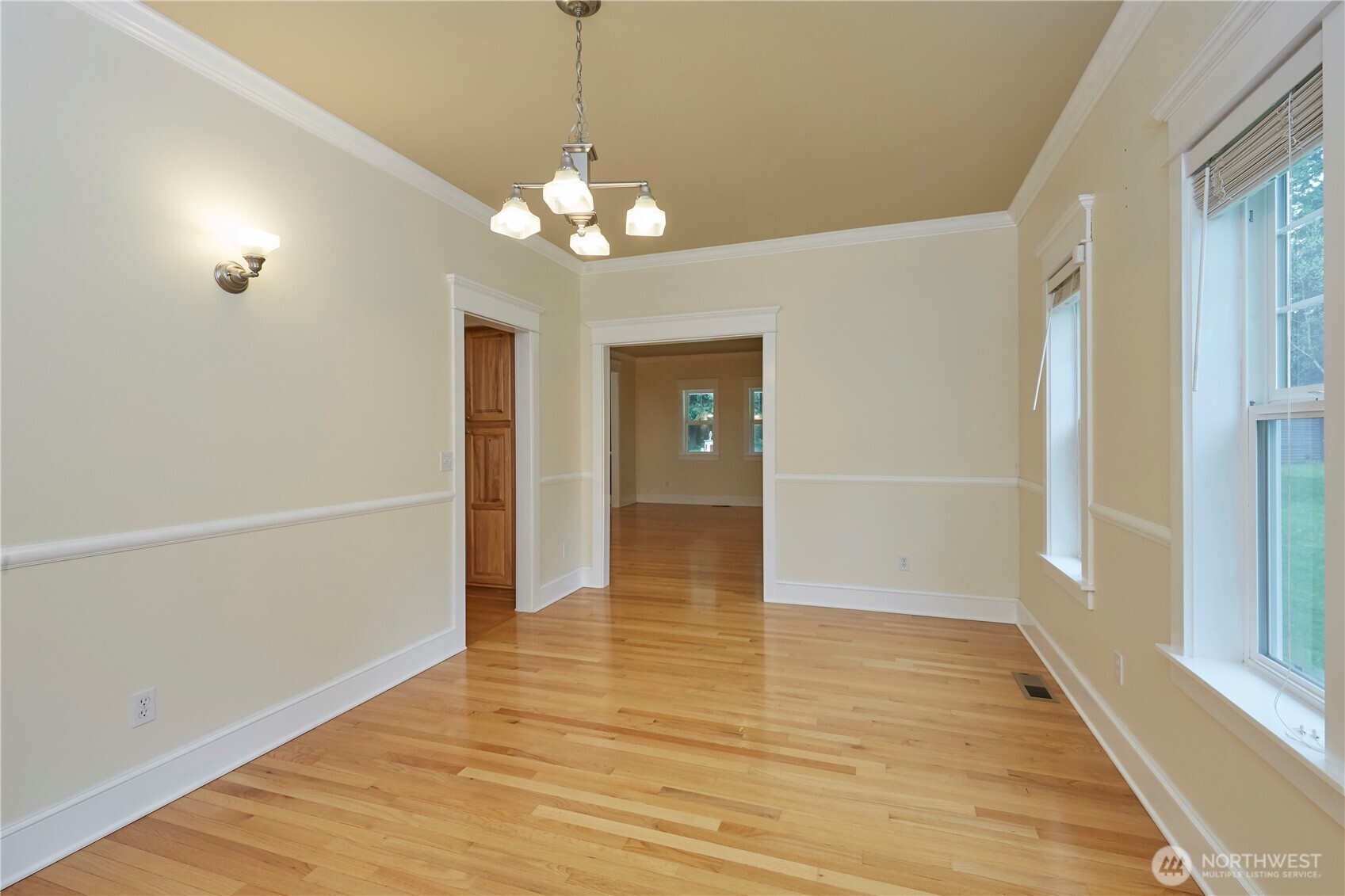 4909 Southwest Old Clifton Road Port Orchard, WA 98367 - Photo 10 of 40