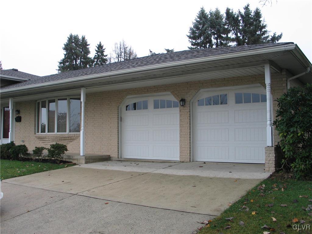 1805 Abington Road Bethlehem, PA 18018 - Photo 3 of 21 Gallery Image 3