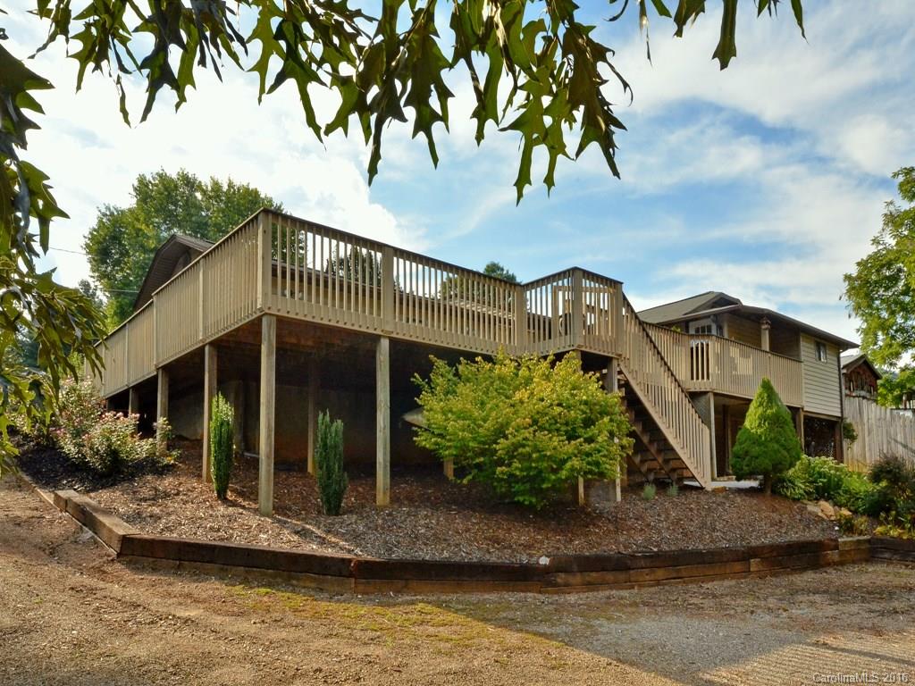 442 Thompson Cove Road Clyde, NC 28721 - Photo 17 of 20 a front view of a house with a yard