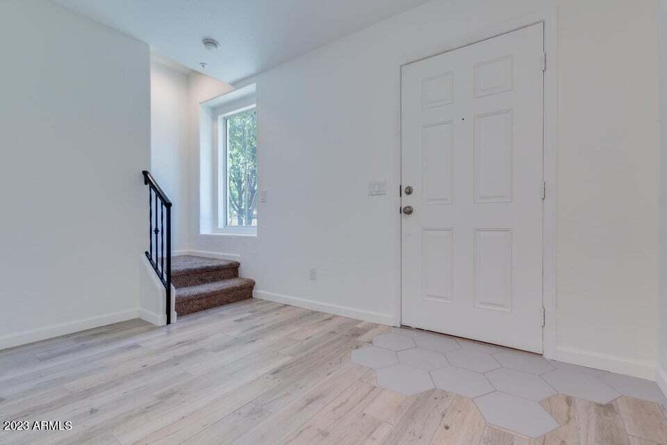 160 West Commerce Court Gilbert, AZ 85233 - Photo 2 of 20 20200512003016004017000000-o