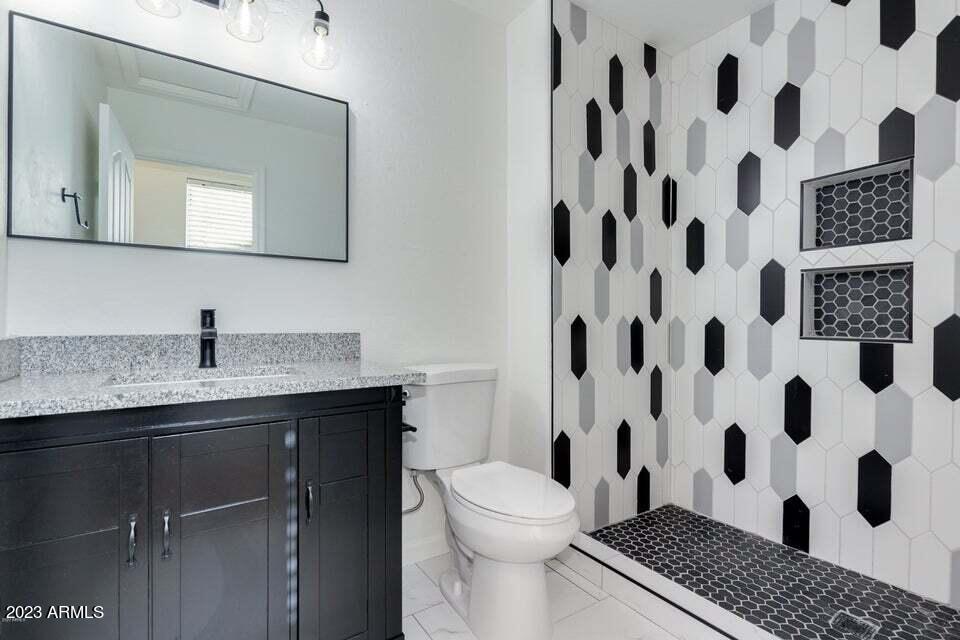 160 West Commerce Court Gilbert, AZ 85233 - Photo 9 of 20 20200512002436651799000000-o