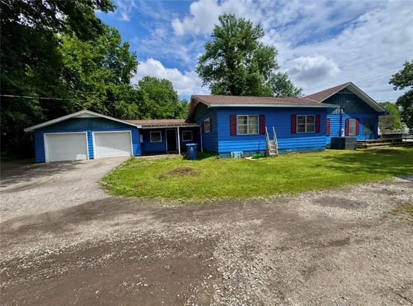 $165,000 | 392 Highway Alt 69 Highway, Galena, KS 66739