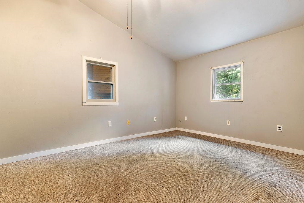 737 Johnson Street Beloit, WI 53511 - Photo 11 of 22