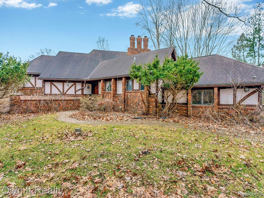 49449 Hanford Road Canton, MI 48187 - Photo 3 of 47
