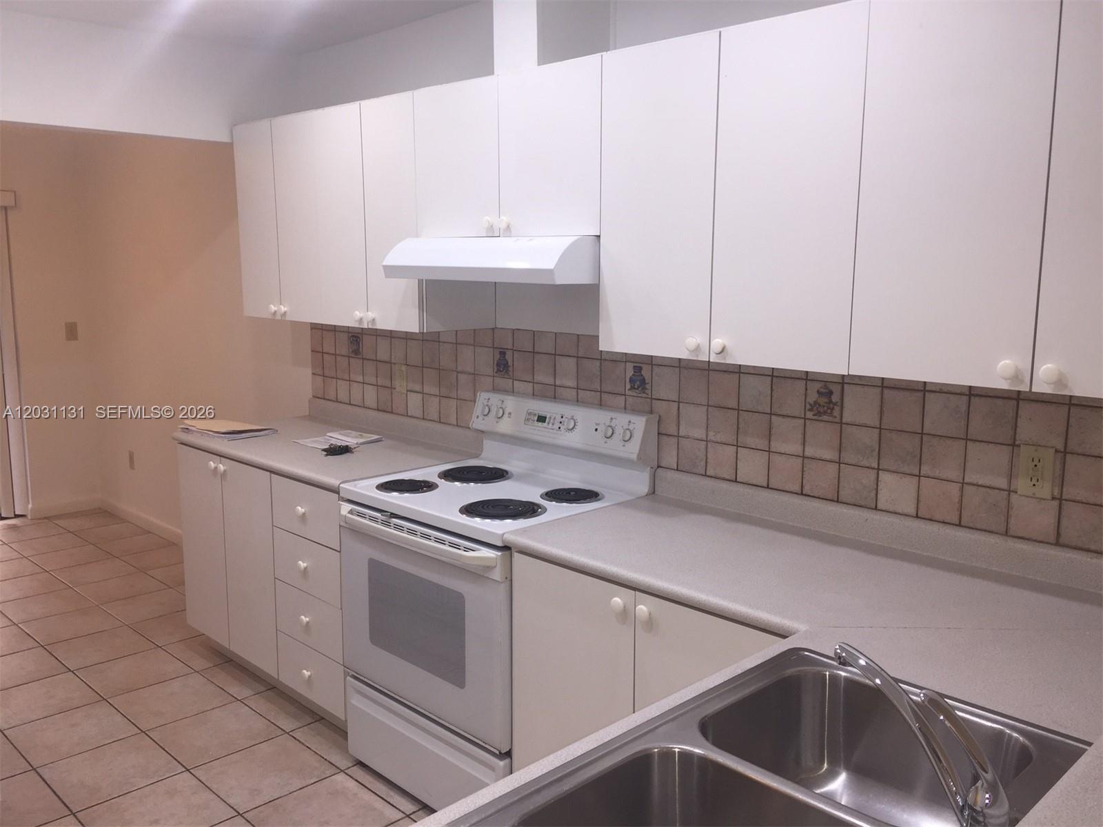 11449 Southwest 84th Lane Miami, FL 33173 - Photo 2 of 35