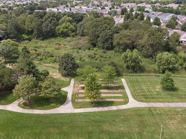 $400,000 | 12216 Latham Trail, Huntley, IL 60142