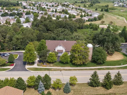 $400,000 | 12216 Latham Trail, Huntley, IL 60142