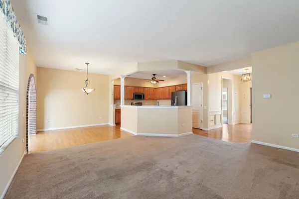$400,000 | 12216 Latham Trail, Huntley, IL 60142