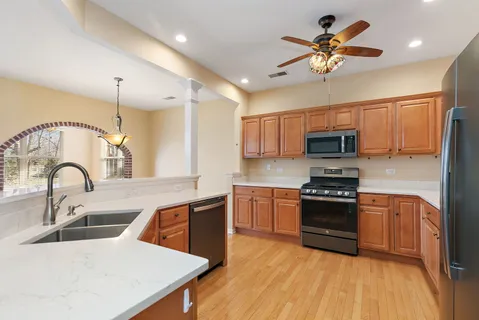 $400,000 | 12216 Latham Trail, Huntley, IL 60142