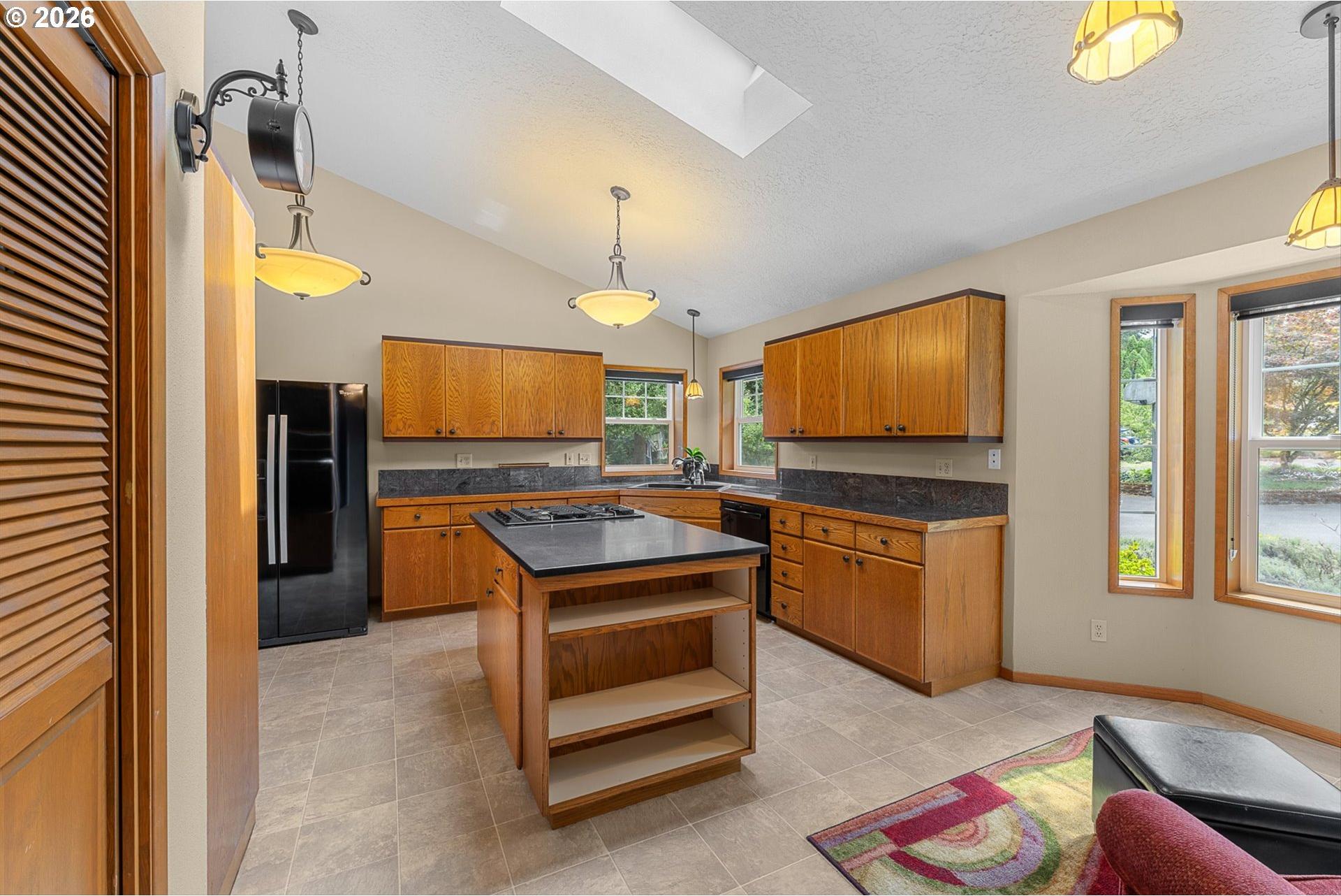 16081 South Moore Road Oregon City, OR 97045 - Photo 9 of 36 Gallery Image 9