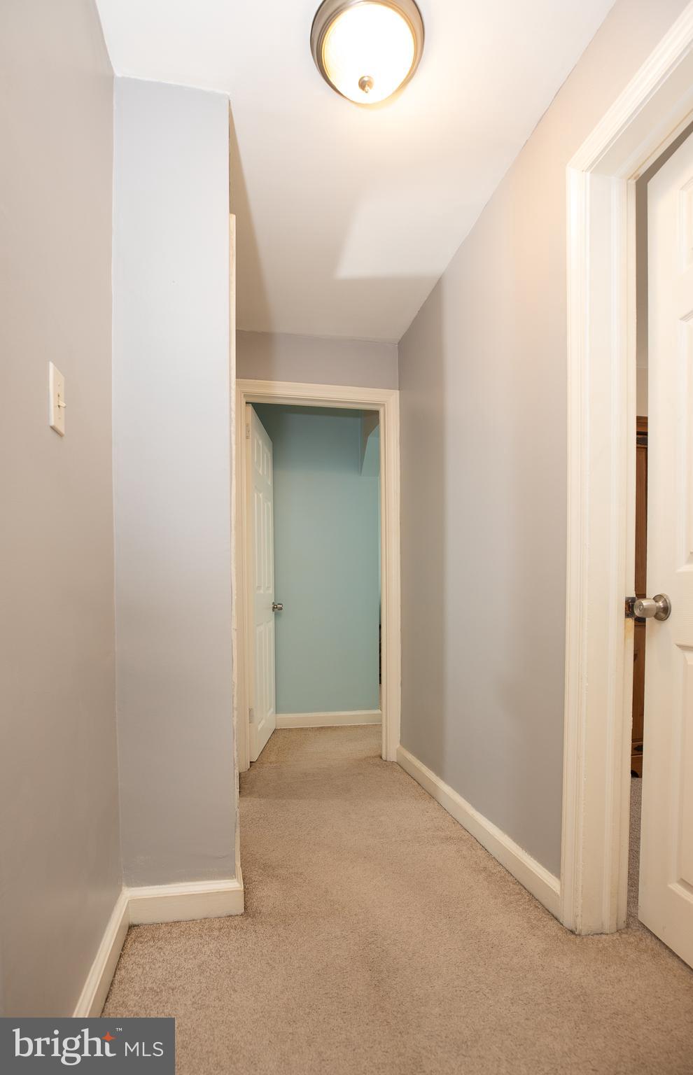 519 Ridley Avenue Folsom, PA 19033 - Photo 14 of 22 2nd Level Hallway