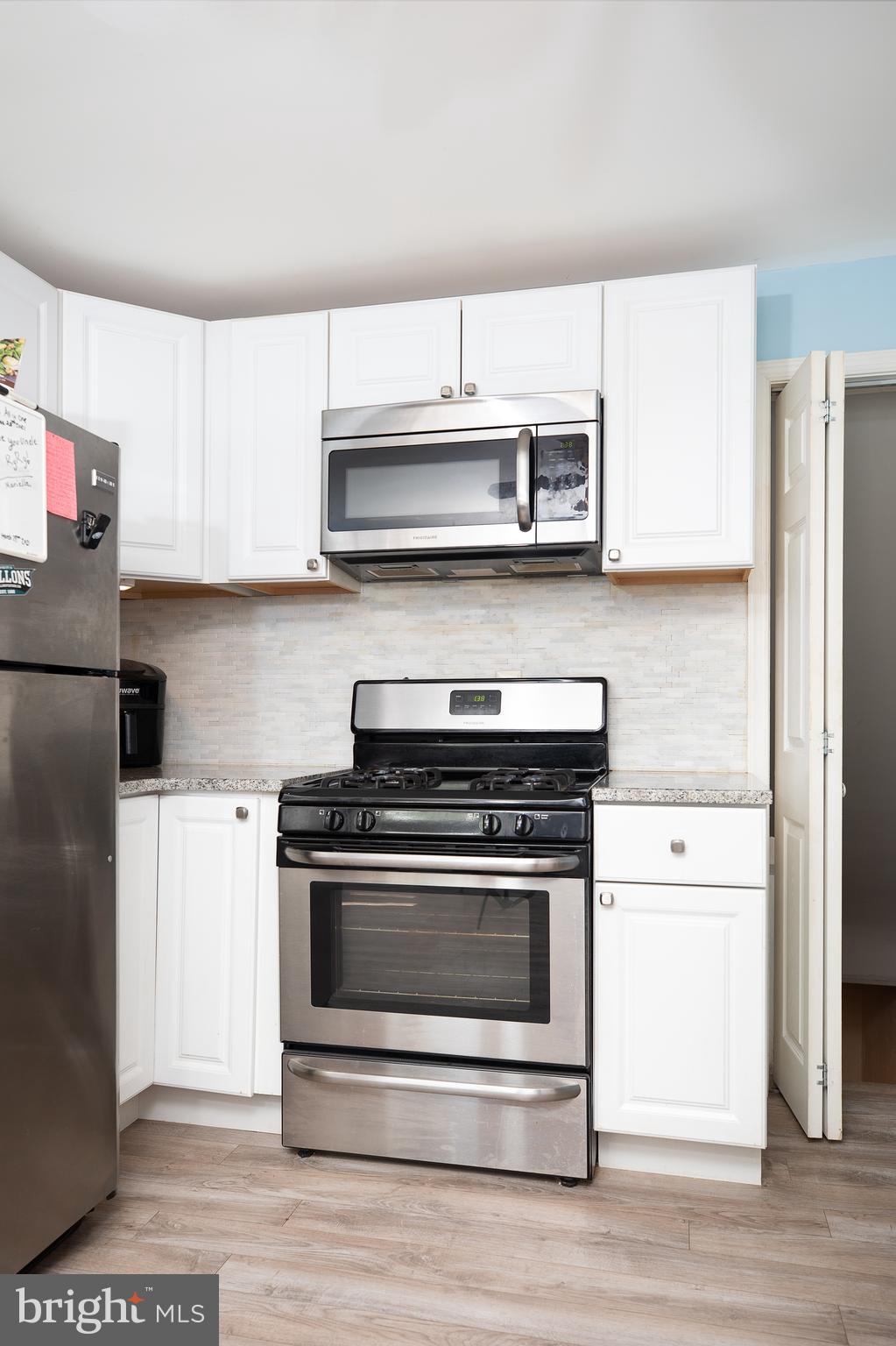 519 Ridley Avenue Folsom, PA 19033 - Photo 9 of 22 Kitchen