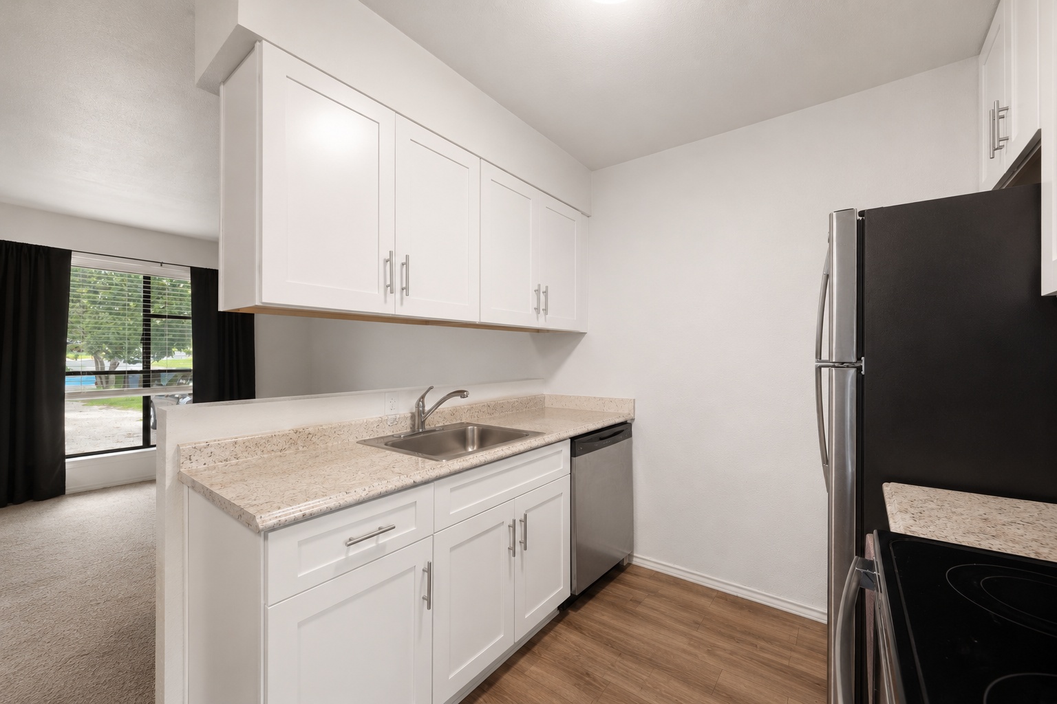 128 Hillside Drive Elgin, TX 78621 - Photo 17 of 38 Unit B kitchen