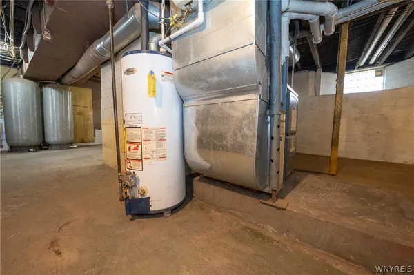 $359,900 | 13522 N Road, Alden, NY 14004