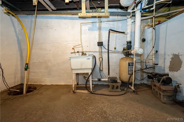 $359,900 | 13522 N Road, Alden, NY 14004