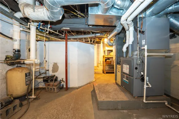 $359,900 | 13522 N Road, Alden, NY 14004