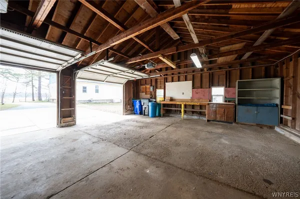 $359,900 | 13522 N Road, Alden, NY 14004