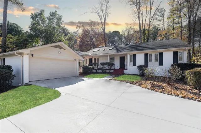 $725,000 | 2580 Hawthorne Drive Northeast, Atlanta, GA 30345