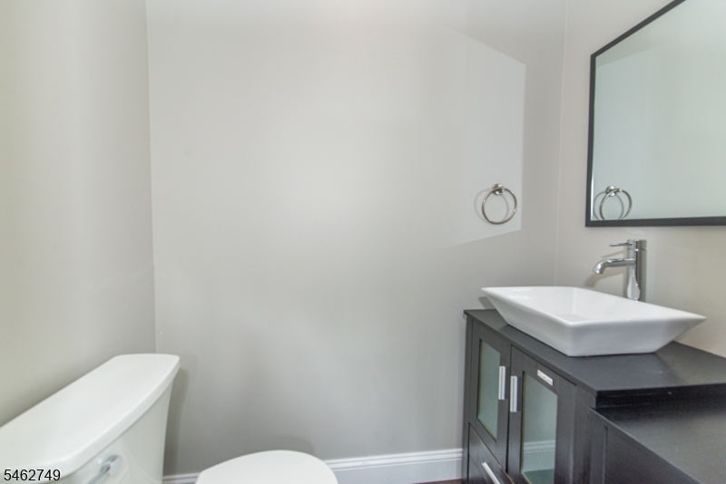 38 Buttonwood Road Essex Fells, NJ 07021 - Photo 4 of 10 Gallery Image 4