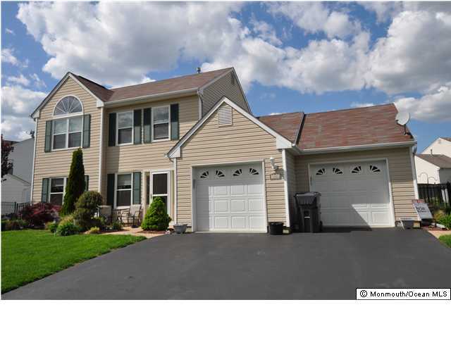 100 West Shenendoah Road Howell, NJ 07731 - Photo 1 of 3 Primary Photo