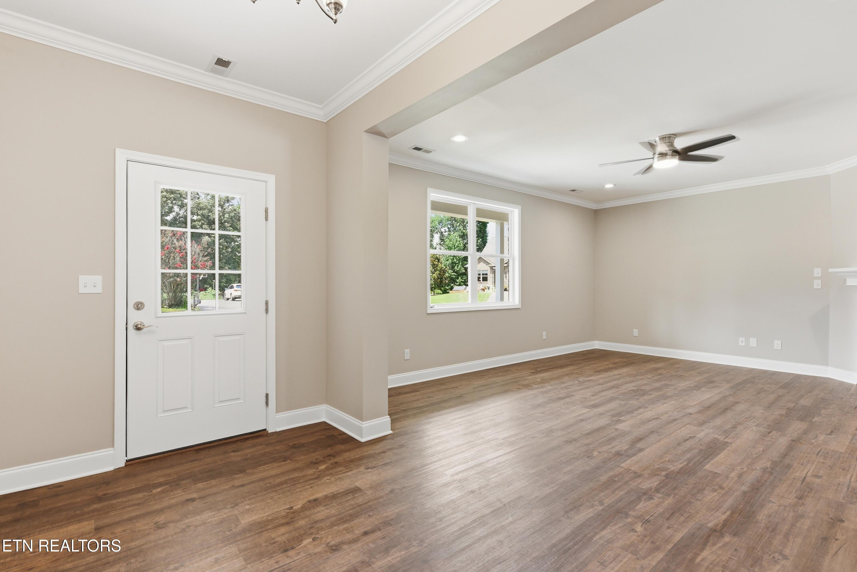162 Crossroads Boulevard Oak Ridge, TN 37830 - Photo 6 of 45 5-print-DSC_6559