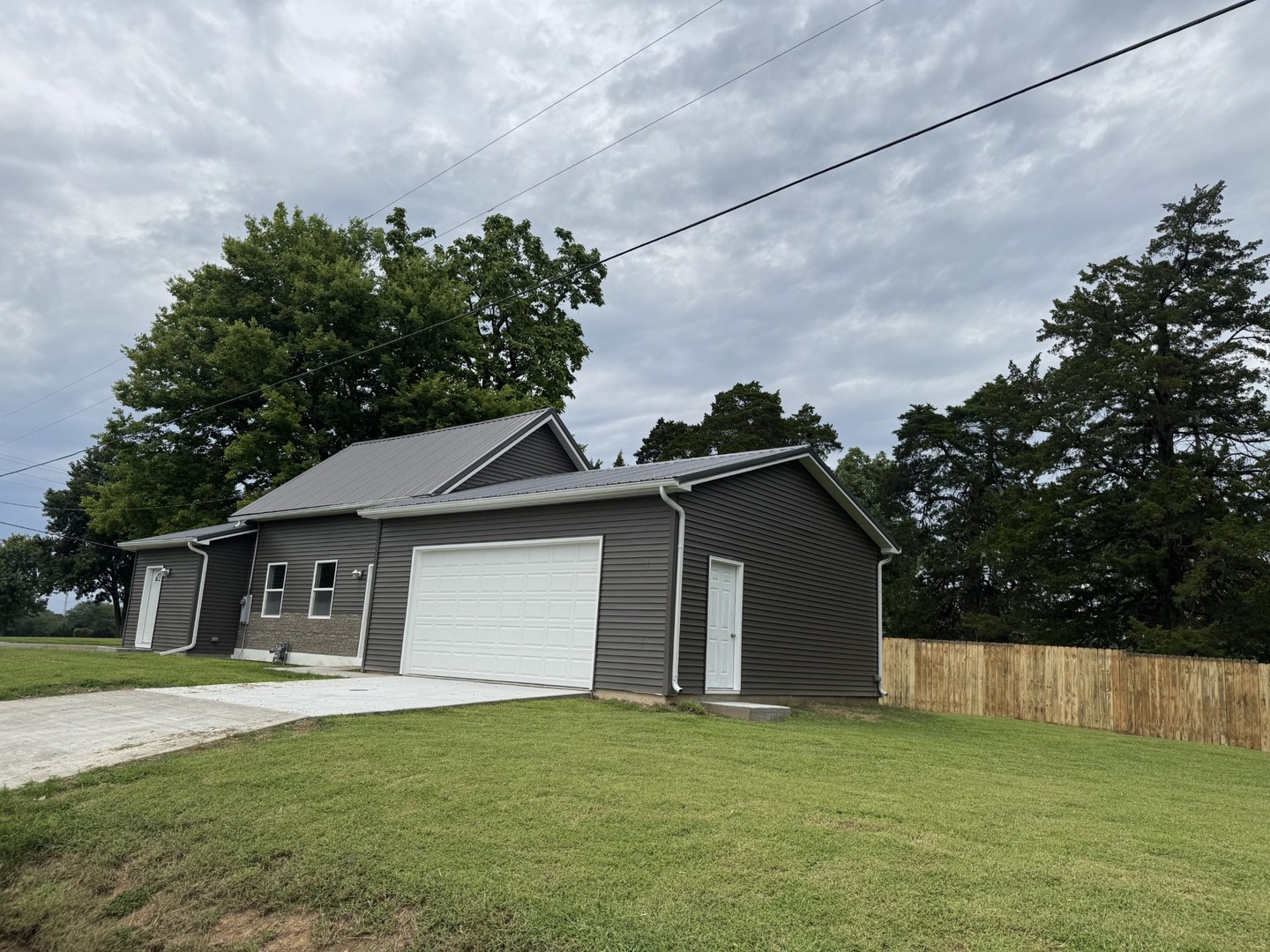 1503 Maas Road Quincy, IL 62305 - Photo 2 of 13 Gallery Image 2