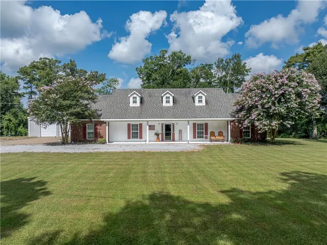 $410,000 | 1820 Highway 457, Lecompte, LA 71346