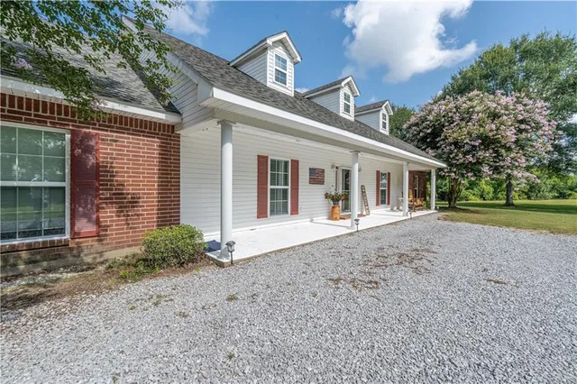 $410,000 | 1820 Highway 457, Lecompte, LA 71346