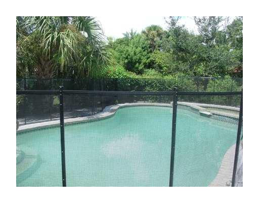 8111 Cedar Hollow Lane Boca Raton, FL 33433 - Photo 20 of 25 Exterior Front