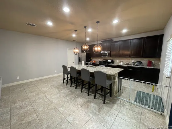 $2,000 | 12303 Fort Chadborne, San Antonio, TX 78245
