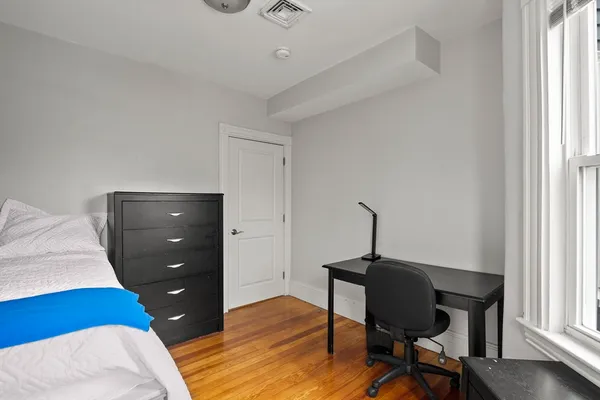 $5,500 | 139 Adams Street, Unit 3, Waltham, MA 02453