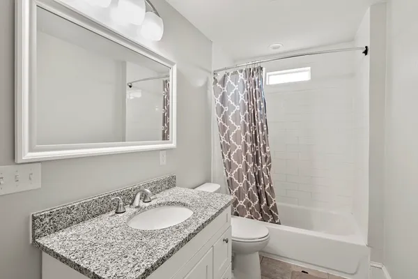 $5,500 | 139 Adams Street, Unit 3, Waltham, MA 02453