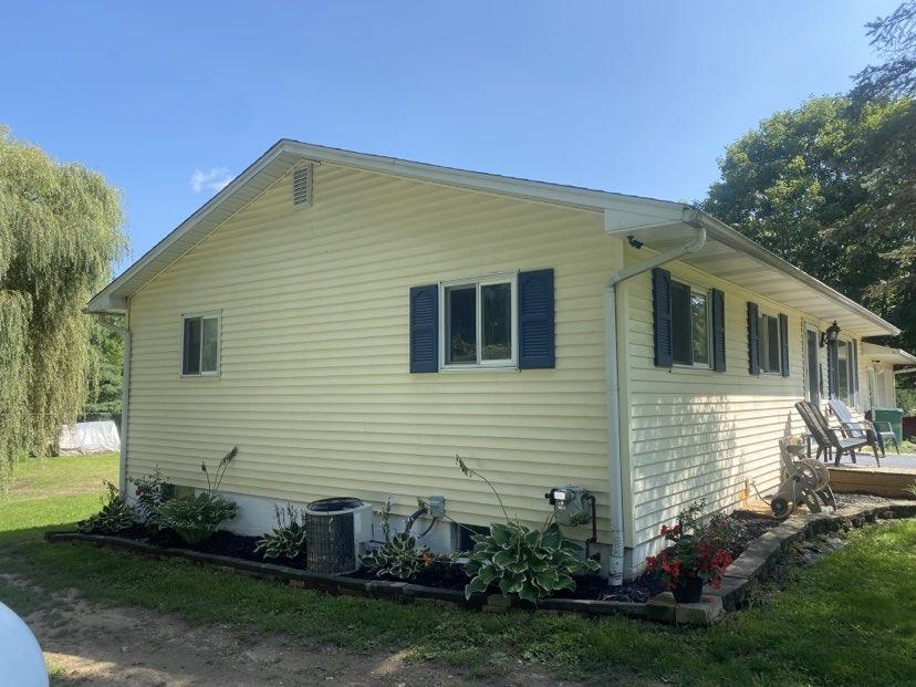 2486 Barnes Road Millington, MI 48746 - Photo 4 of 37 50119441-3.JPG