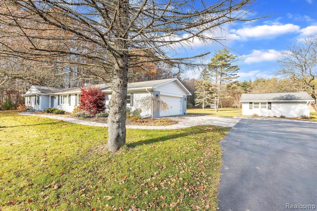 11619 Rathbun Road Birch Run, MI 48415 - Photo 4 of 90