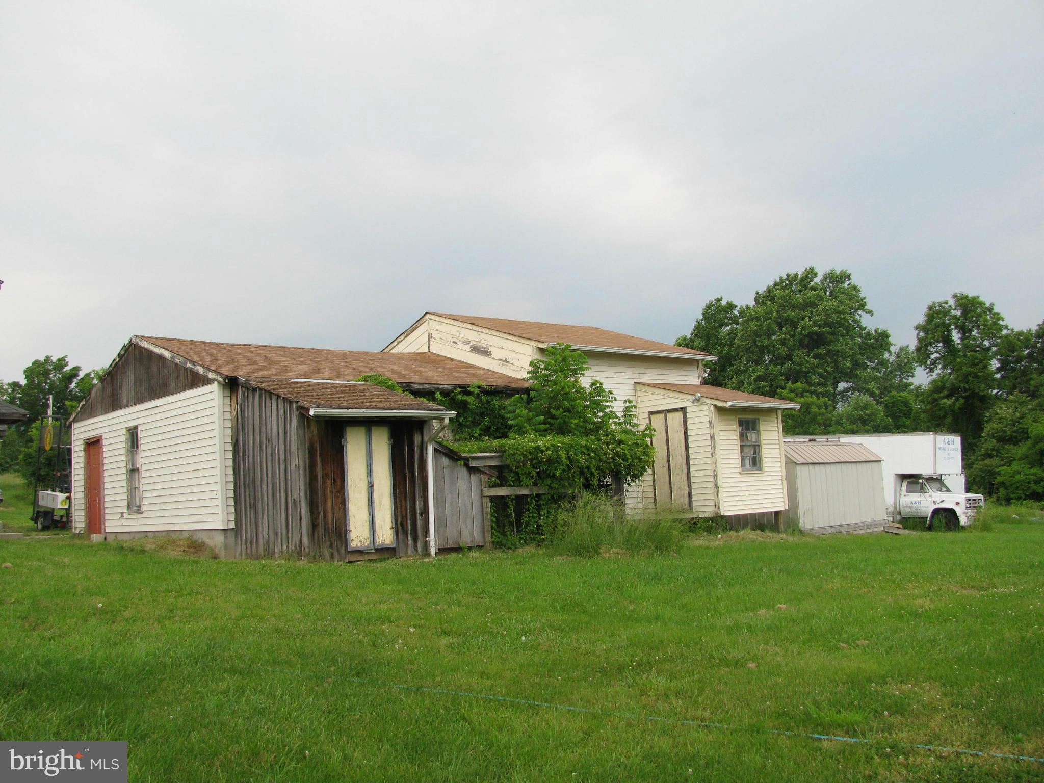 8055 Old Receiver Road Frederick, MD 21702 - Photo 4 of 28 Exterior (General)