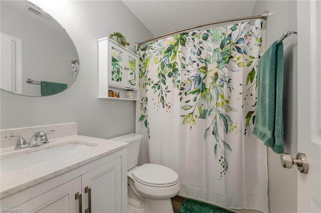 3929 Landover Drive High Point, NC 27265 - Photo 12 of 17 Second bathroom