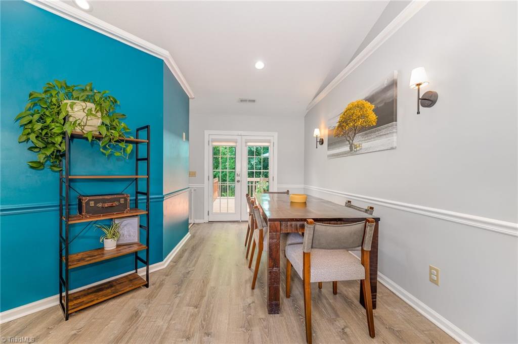 3929 Landover Drive High Point, NC 27265 - Photo 4 of 17 Dining room opens deck