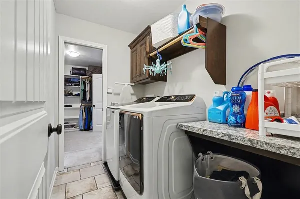 $500,000 | 10810 North Virginia Avenue, Kansas City, MO 64155