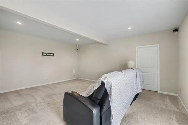 $500,000 | 10810 North Virginia Avenue, Kansas City, MO 64155